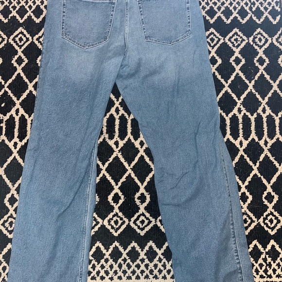 Women’s Hollister Ultra High Rise Dad Jeans - Picture 3 of 5